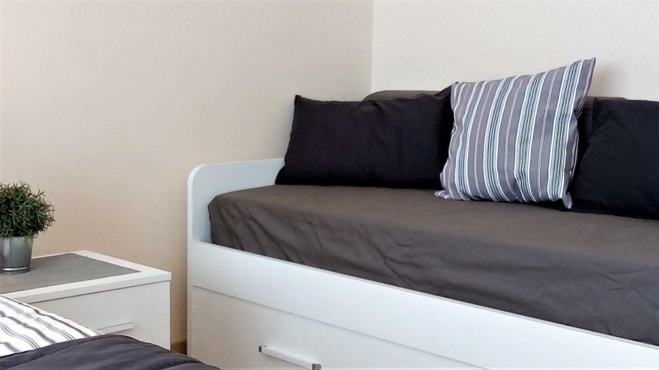 Lovely, Charming And Quiet Apartment In The Centre Air Conditioned And Free Private Garage Como Ngoại thất bức ảnh